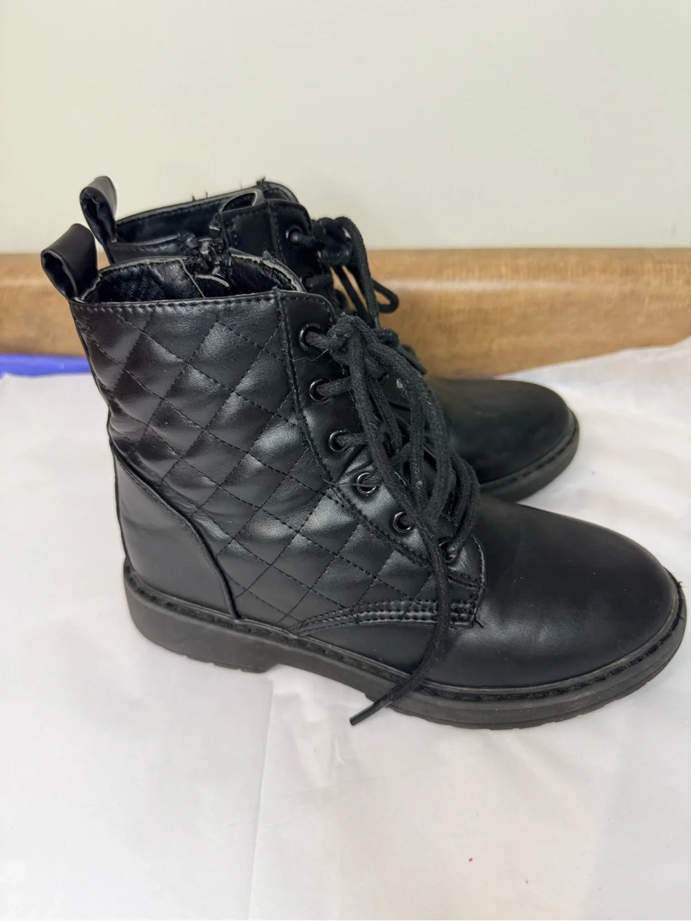 Apakowa Girls Black Quilted Combat Boots Side Zip Lace-Up Size 13